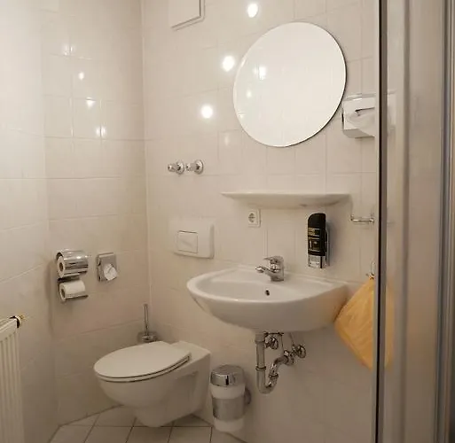 Πανσιόν Garni Brauhof 3*